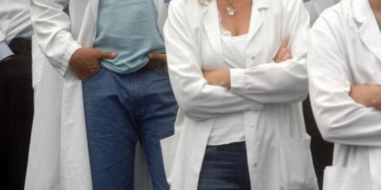 В Польше ширится “голодный протест” медиков – требуют повышения зарплаты