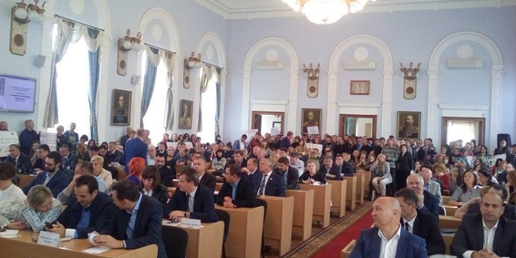 Николаевский импичмент: перед депутатами городской голова Сенкевич отчитается после всех своих замов