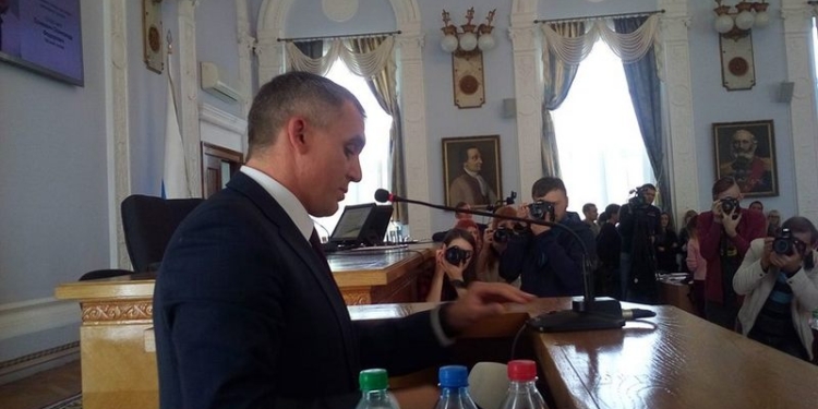 “Городской голова не должен бояться депутатов!” – Гранатуров предложил, Сенкевич пошел навстречу