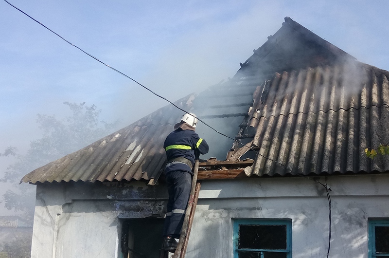 За сутки спасатели Николаевщины трижды ликвидировали пожары жилых домов 1