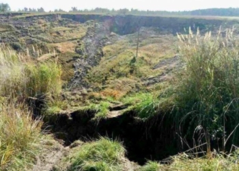 После землетрясения во Львовской области открылся провал глубиной 30 м