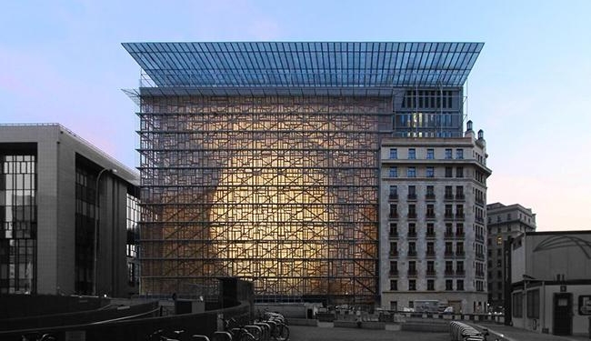 Загадочное отравление в Брюсселе. На кухне здания Евросоюза 15 человек отравились неизвестными токсичными парами