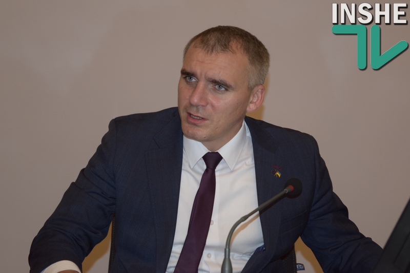 После драки: Александр Сенкевич предложил на Ассоциации городов Украины лишить горсоветы права снимать мэров 1