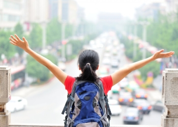 Мировые турпотоки: больше всего туристов едут во Францию, но больше всех зарабатывают на туризме США (Инфографика)