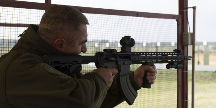 В Украине презентовали собранный по стандартам НАТО автоматический карабин