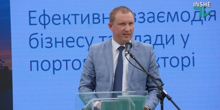 Главу АМПУ Вецкаганса на инвестфоруме в Николаеве встретили претензиями