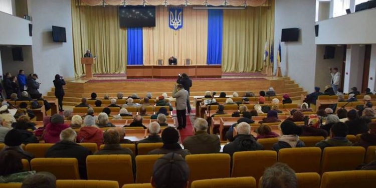 В Николаеве рабочие судостроительного завода опять ходили к облгосадминистрации за долгами по зарплате. Им рассказали, что письма пишут