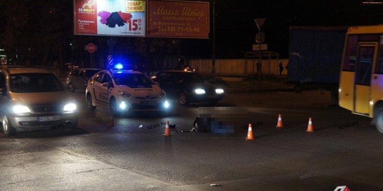 В Николаеве под колесами маршрутного такси погиб пешеход