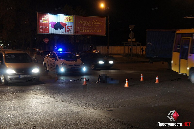 В Николаеве под колесами маршрутного такси погиб пешеход 1