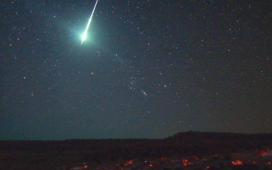 В одном из городов штата Аризона метеорит осветил весь город 1