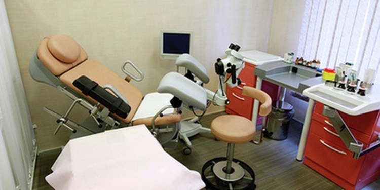 Чтобы выявить недевствениц: старшеклассниц и студенток колледжей Узбекистана массово отправляют на осмотр к гинекологам