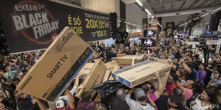 Американцы установили рекорд во время “Черной пятницы” и Дня благодарения, скупив товары через интернет-магазины на сумму в $7,9 млрд