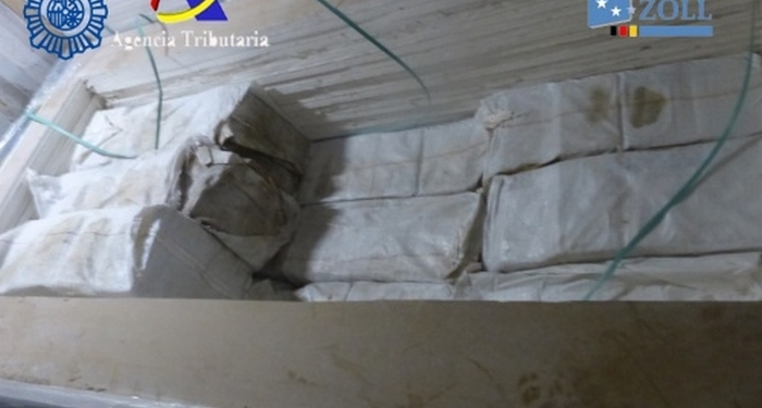 Испанская компания перевезла из Колумбии больше тонны кокаина под видом стройматериалов. А все равно не помогло – «взяли»