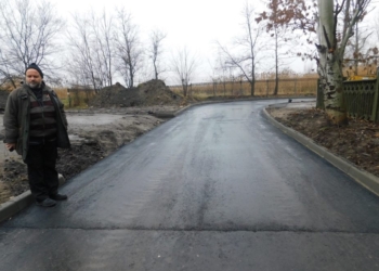 Качество вчерашней укладки асфальта в дождь в Николаеве проконтролируют дополнительно. Если будет лишняя влага, ДП «Лидер» будет переделывать