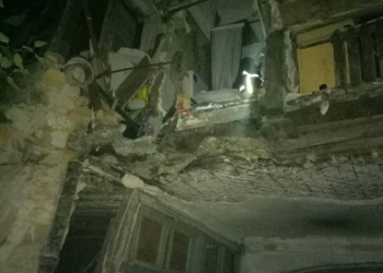 В Одессе обрушилась часть старой двухэтажки