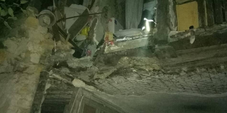 В Одессе обрушилась часть старой двухэтажки