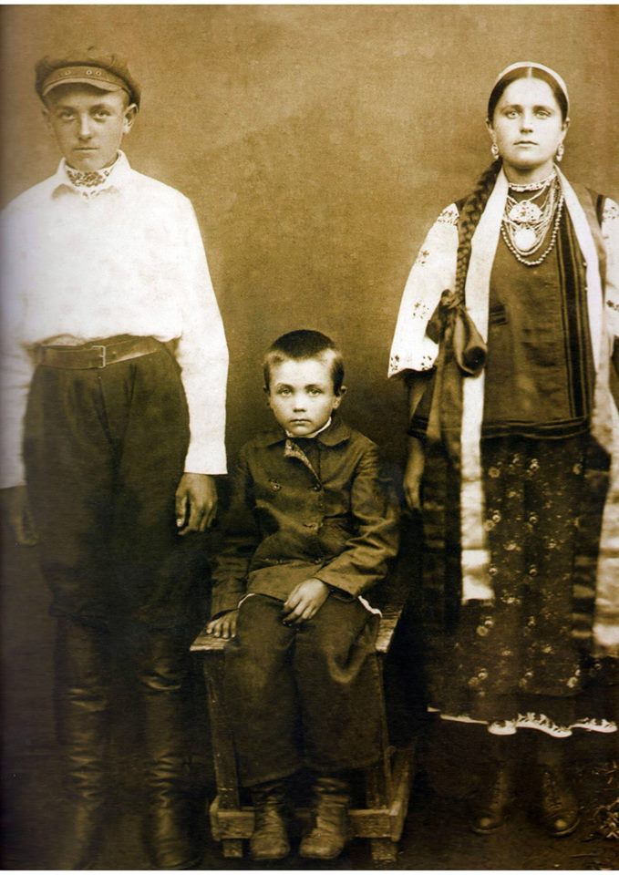 Как выглядели украинки 100 лет назад? Интересный фотопроект 25