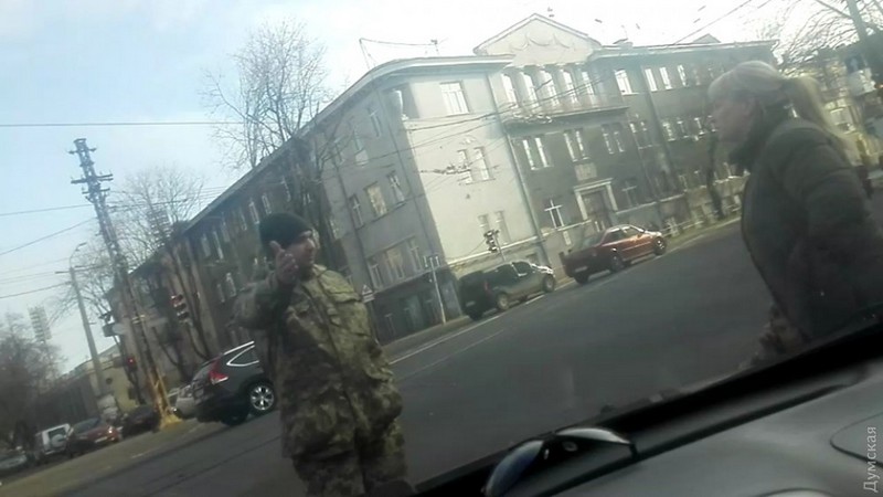В Одессе прямо с занятий сотрудники военкомата забрали студента-уклониста – его «отбил» адвокат 1