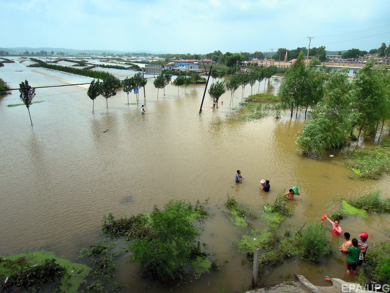 Мощный тайфун во Вьетнаме: уже 19 погибших, разрушены десятки домов 9