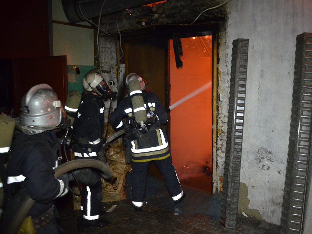 Масштабный пожар в Николаеве, которому присвоили 3-й номер вызова, тушили три часа 5