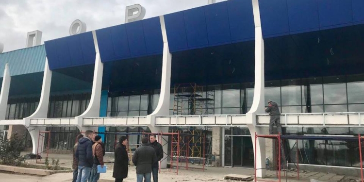 Николаевский аэропорт получил сертификат авиационной безопасности