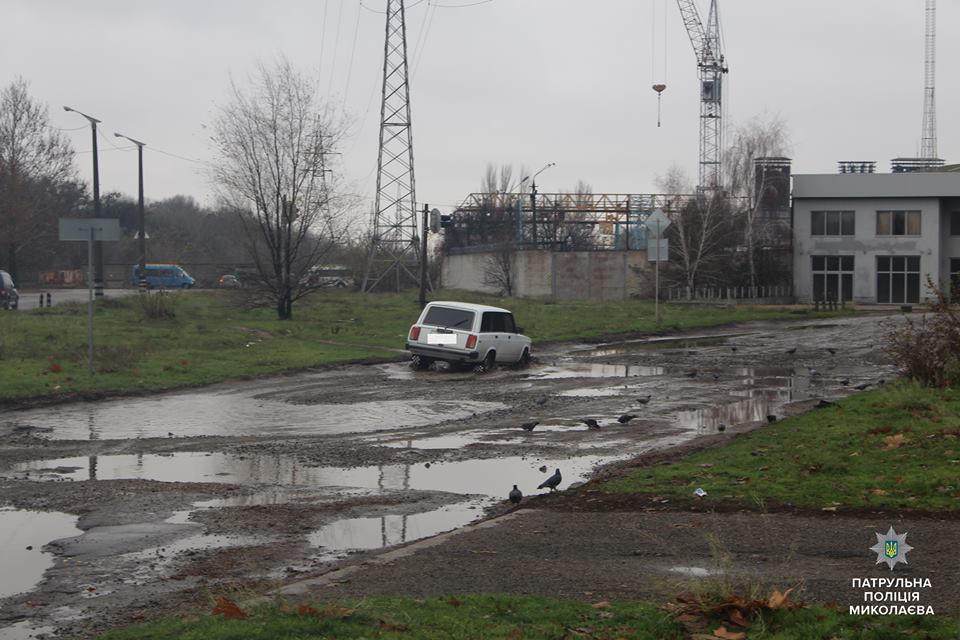 Директор николаевского КП «ЭЛУ автодорог» привлечена к админответственности – за состояние улиц Турбинная и Новозаводская 2