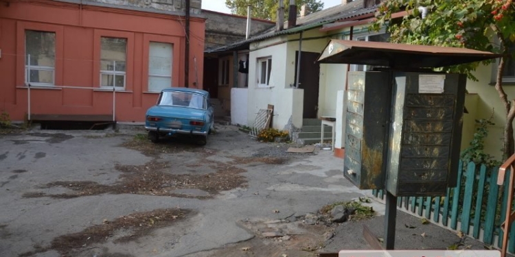 В Николаеве во двор обычного жилкоопа бросили боевую гранату