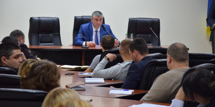 Три акта о нарушениях – и договор будет расторгнут: в Николаевской ОГА встретились с перевозчиками