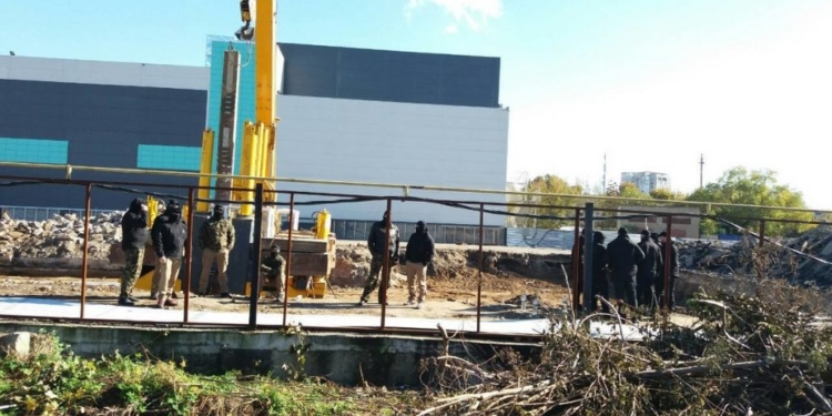 Скандал с “рейдерским захватом” военной части в Одессе: прокуратура задержала командира