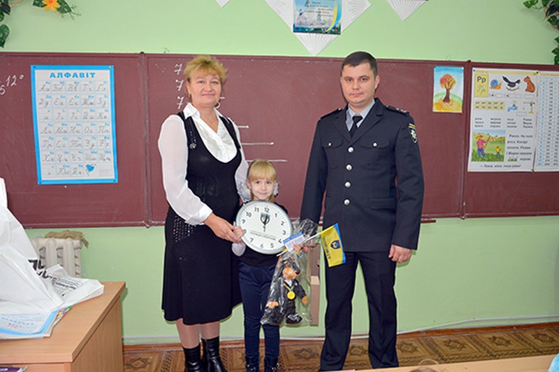 Первоклассница из Николаева победила в конкурсе «Выросту и буду работать в полиции охраны» 1