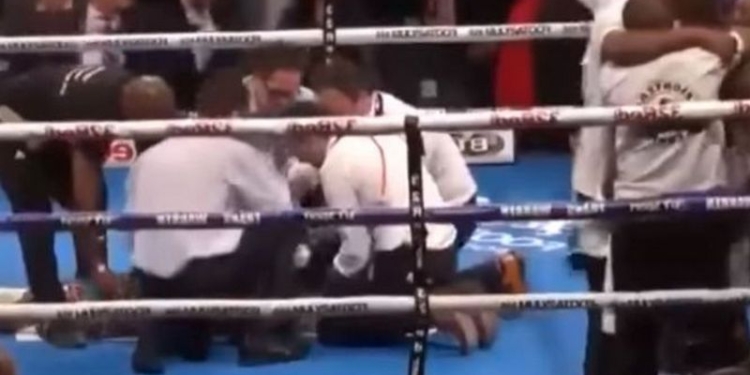 Южноафриканский боксер установил мировой рекорд, нокаутировав соперника на 11-й секунде поединка