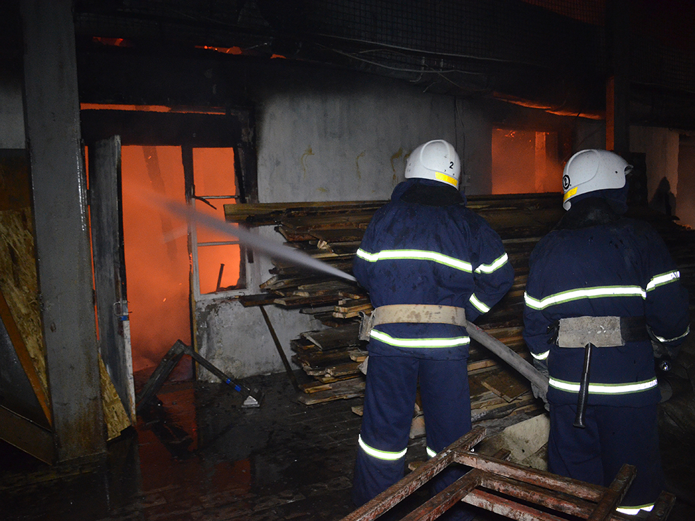 Масштабный пожар в Николаеве, которому присвоили 3-й номер вызова, тушили три часа 15