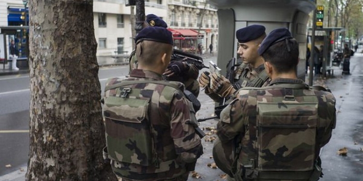 Во Франции отменили режим чрезвычайного положения, действовавший в стране почти два года