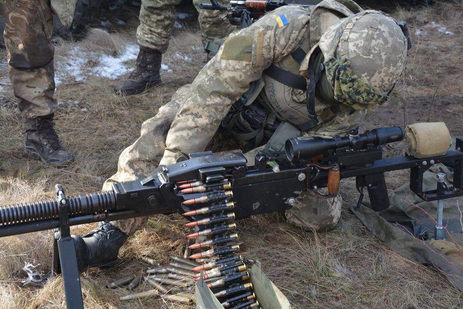 И «Калаш», и «Макаров», и ДШК: николаевские десантники провели боевые стрельбы 15