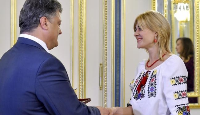 Кто виноват. Молодая “Учитель года”, заслуженная и креативная уехала работать в Лондон – ухаживать за стариком, говорит, перспективнее