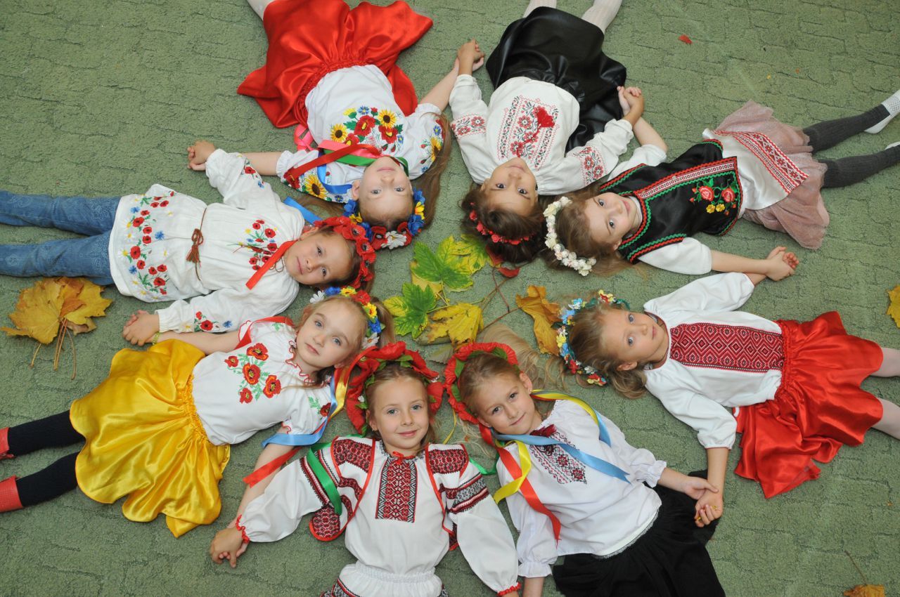 В освітньому комплексі «школа Гіпаніс – університет ім.П.Орлика» створили пісню та кліп про Україну