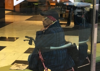 Пенсионерка в США решила, что банк обсчитал ее на 400 долларов и вернулась туда с револьвером