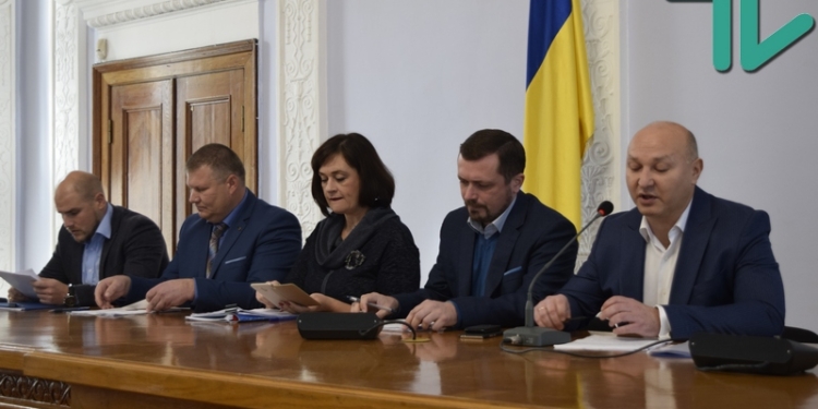 Перед николаевцами о своей работе отчитываются первый заместитель мэра Дадиверин и главы районных администраций (ТРАНСЛЯЦИЯ)