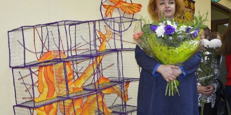 «Жизнь сквозь творчество»: в Николаеве открыли персональную выставку Натальи Мазур