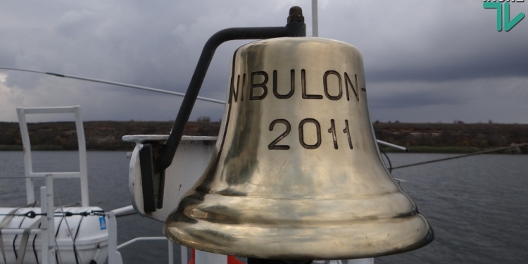 С караваном «НИБУЛОНа» – по Днепру через Каховский шлюз