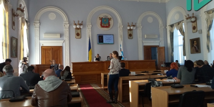 Сообщение о минировании не подтвердилось – депутаты Николаевского горсовета после перерыва возобновили работу «земельной» сессии