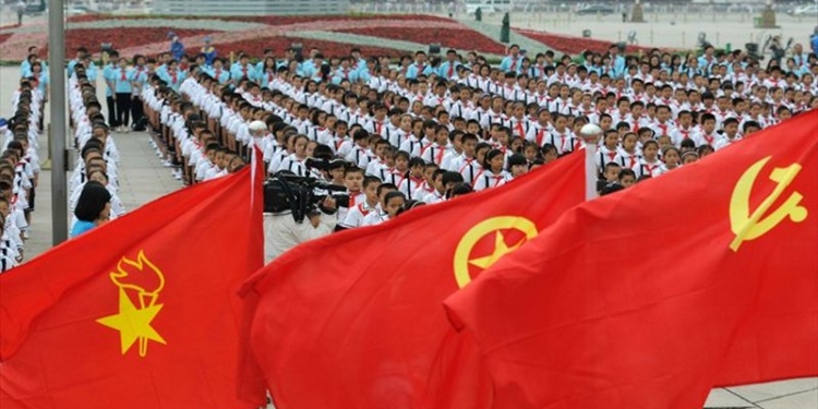 В Китае будут сажать в тюрьму за неуважение к гимну