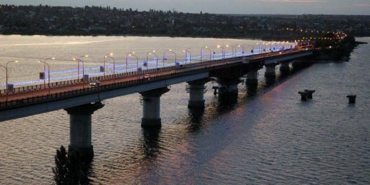 С министром инфраструктуры поговорили о капремонте аварийного Южнобугского моста в Николаеве. Оказалось, это забота городской власти