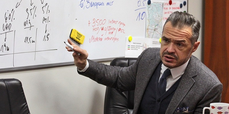 Глава «Укравтодора» мечтает отремонтировать трассу Николаев-Одесса, а также завершить строительство дорог Н-11 и Н-14