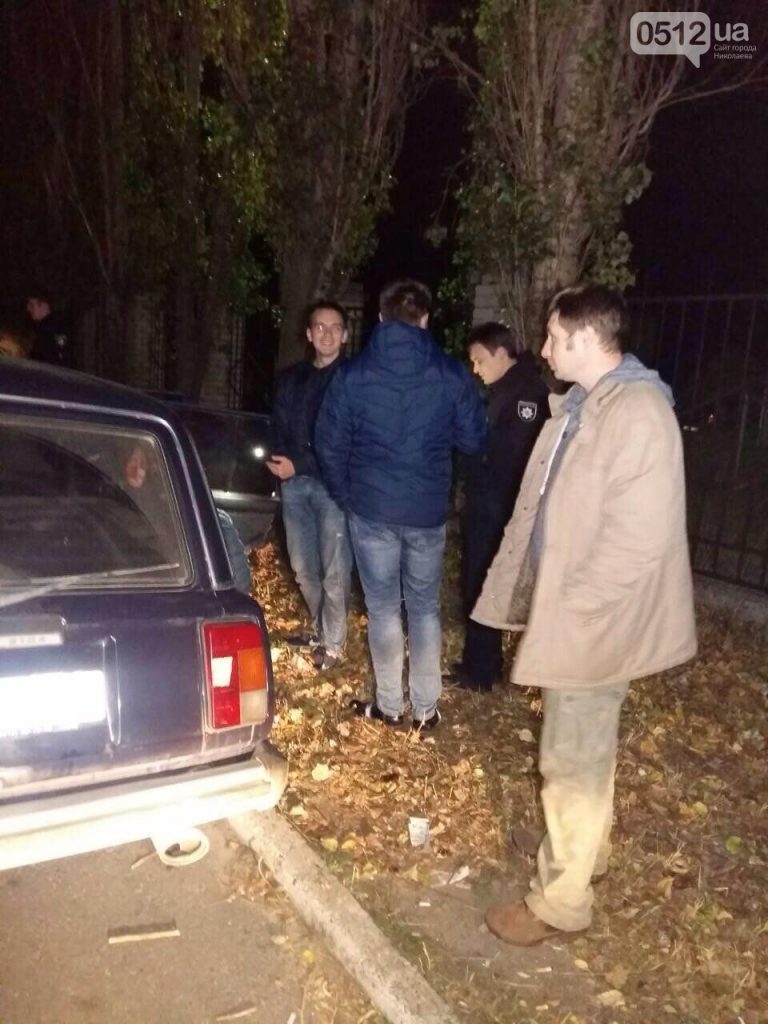 В Николаеве трое мужчин избили и ограбили снимавшего сюжет журналиста 4