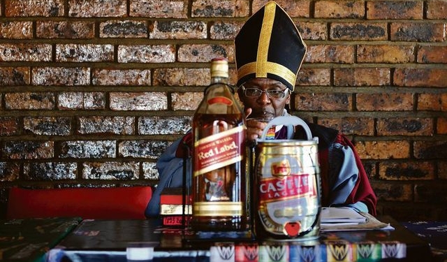 Не там начинают: в ЮАР набирает популярность церковь “святого распития”