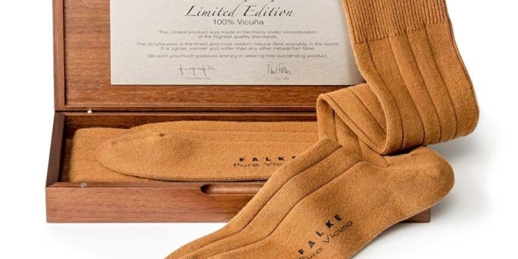 Носки за $1200, карандаш за $13400 – эти драгоценные простые вещи: