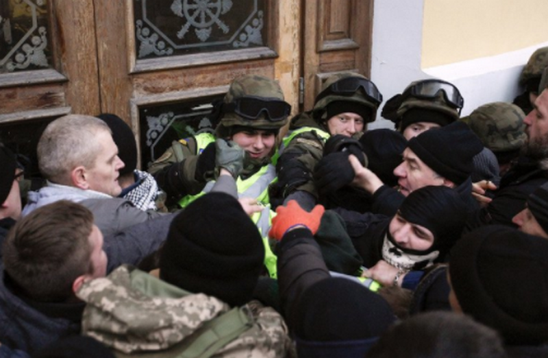 Итоги беспорядков в Киеве: 32 пострадавших правоохранителя и три уголовных дела 1