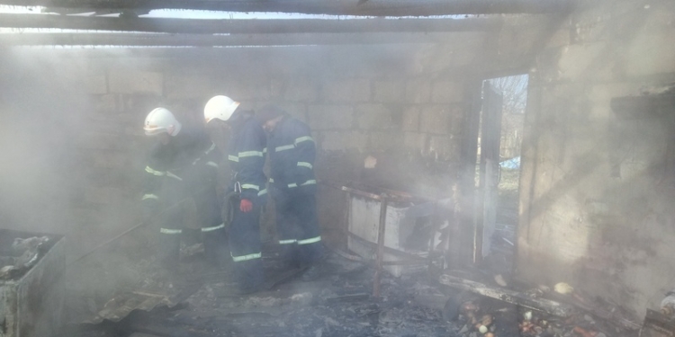 В Радостном Саду под Николаевом горел гараж