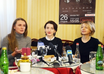Непридуманные истории женщин на войне на Донбассе: в Николаеве прошел бесплатный показ фильма «Невидимый батальон»